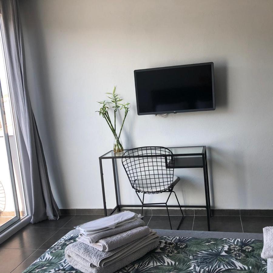 Glykanisos Suites Néa Péramos Exterior foto