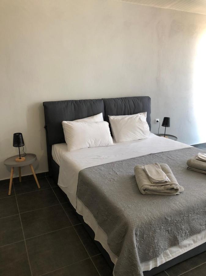 Glykanisos Suites Néa Péramos Exterior foto